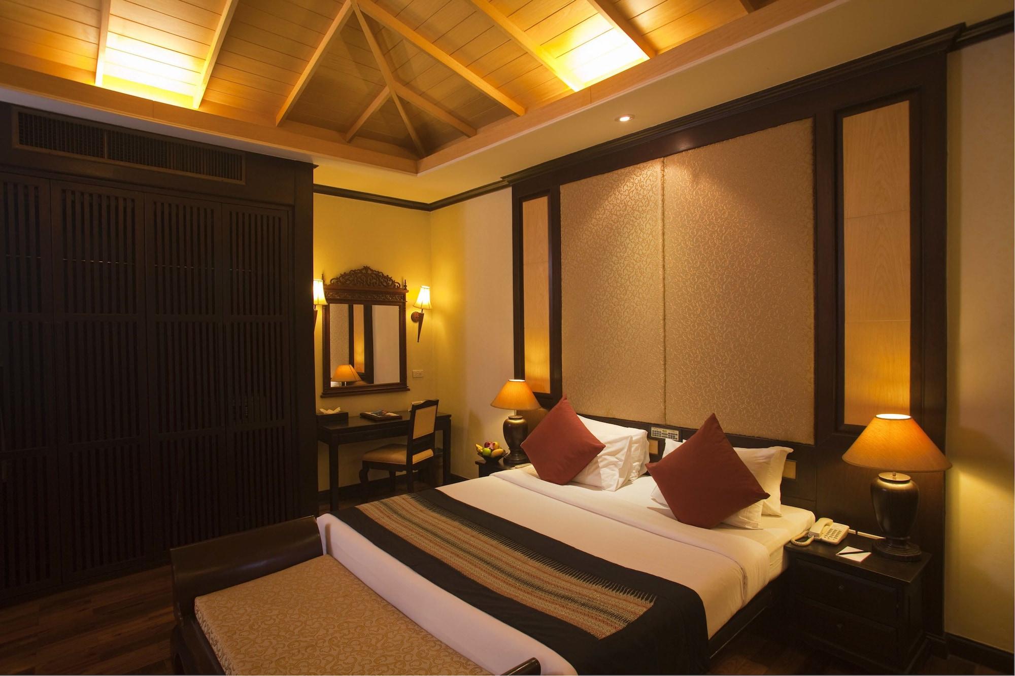 Mukdara Beach Villa & Spa Resort Khao Lak Exterior photo