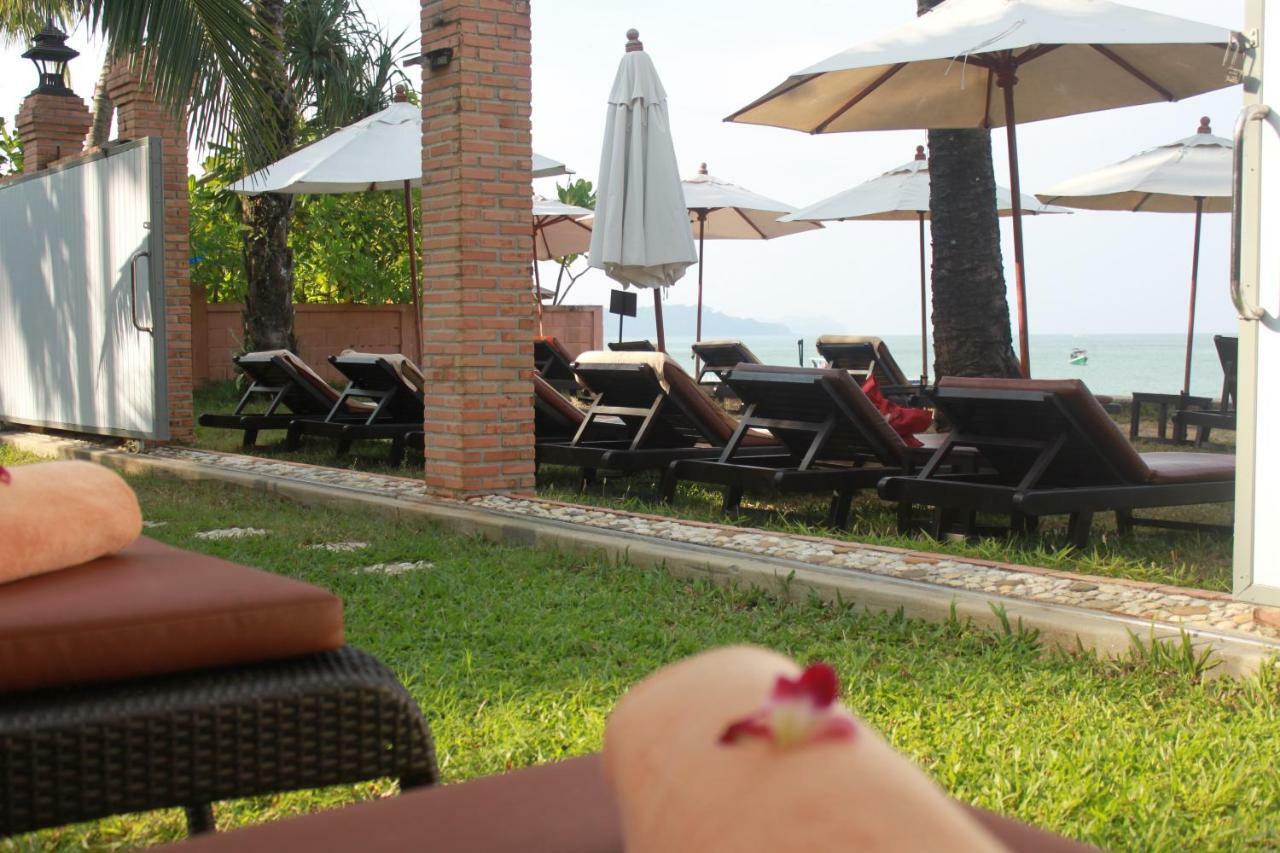 Mukdara Beach Villa & Spa Resort Khao Lak Exterior photo